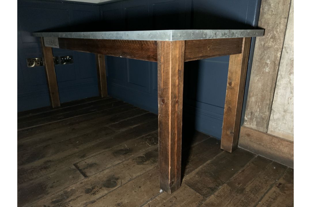 Rustic Dark Oak Rectangular Table, No Reserve - Image 4 of 6
