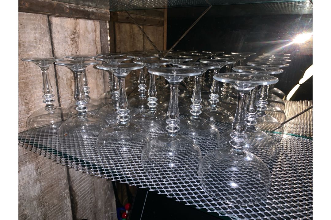 Cocktail Glasses x Approximately 15, No Reserve