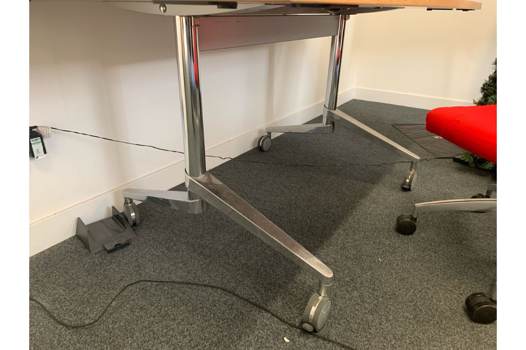 Wheeled Rectangular Straight Desk & Red Felt Wheeled Office Chair- NO RESERVE - Image 6 of 12