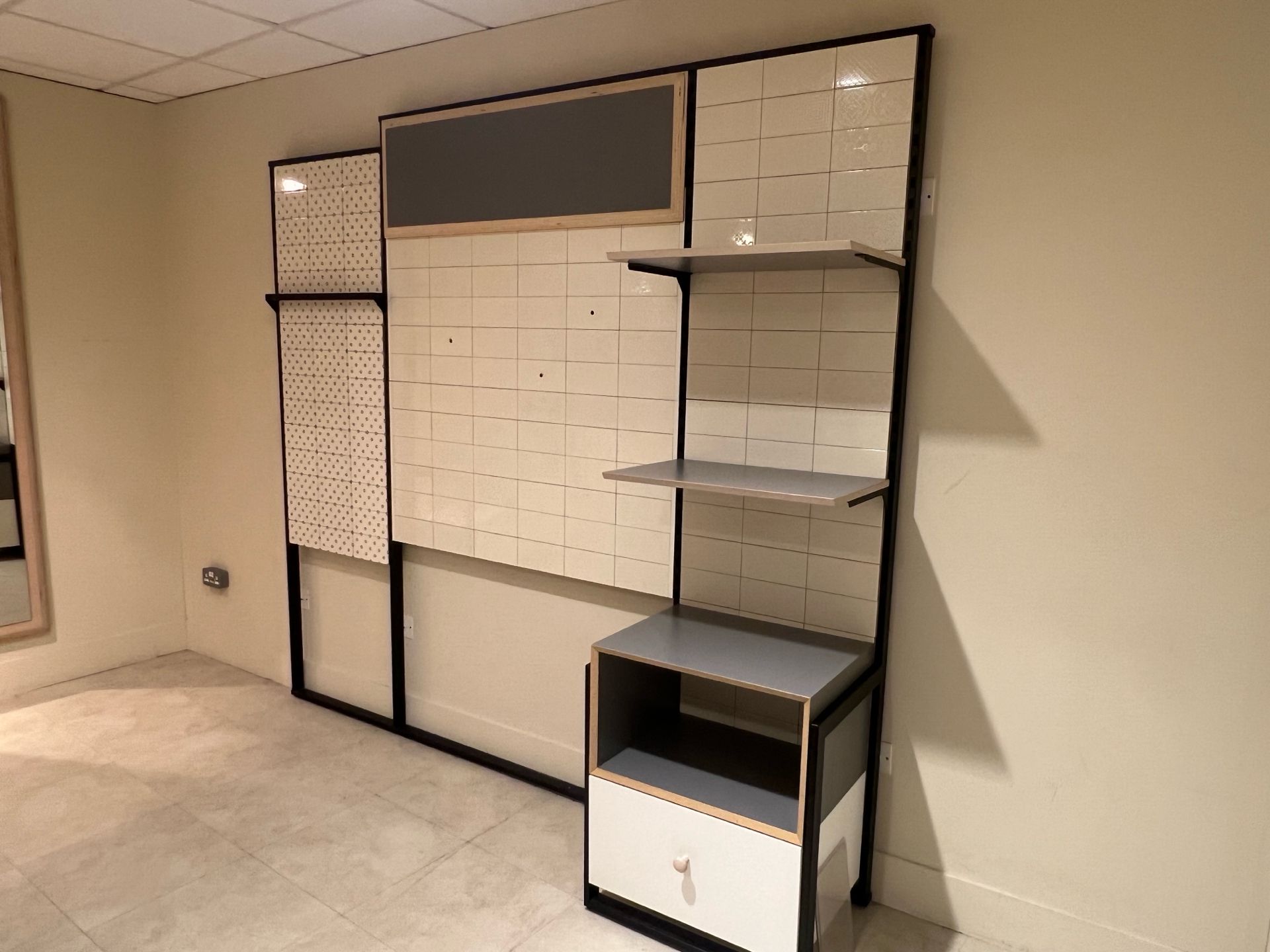 Tiled Wall System - NO RESERVE - Image 2 of 5