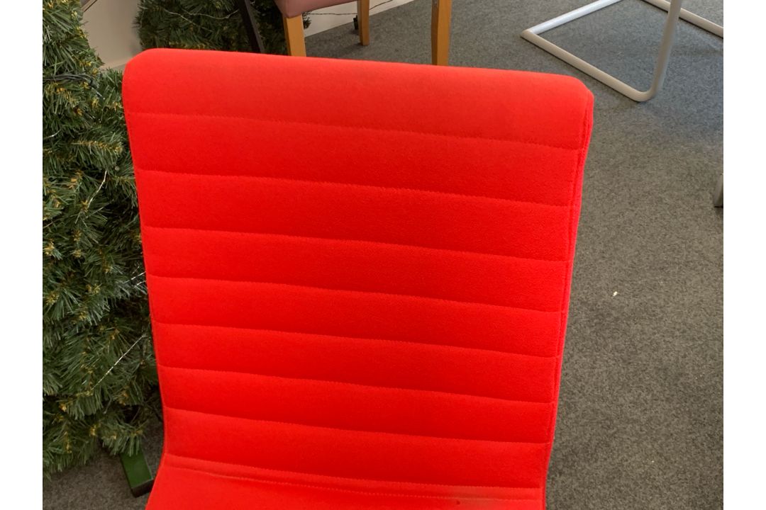 Wheeled Rectangular Straight Desk & Red Felt Wheeled Office Chair- NO RESERVE - Image 4 of 12