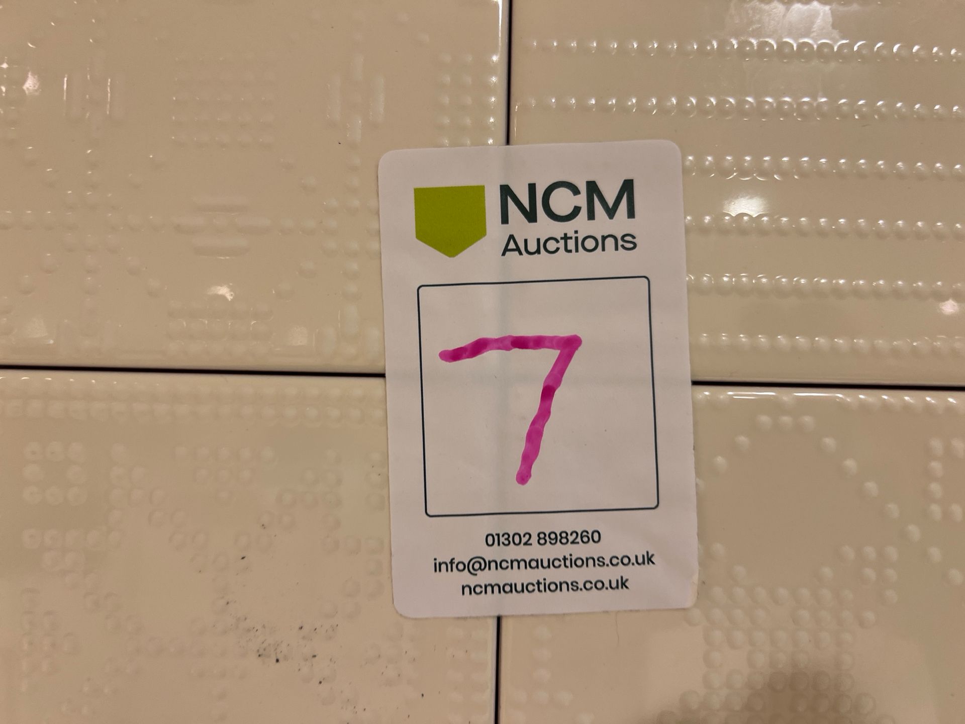 Tiled Wall System - NO RESERVE - Image 5 of 5