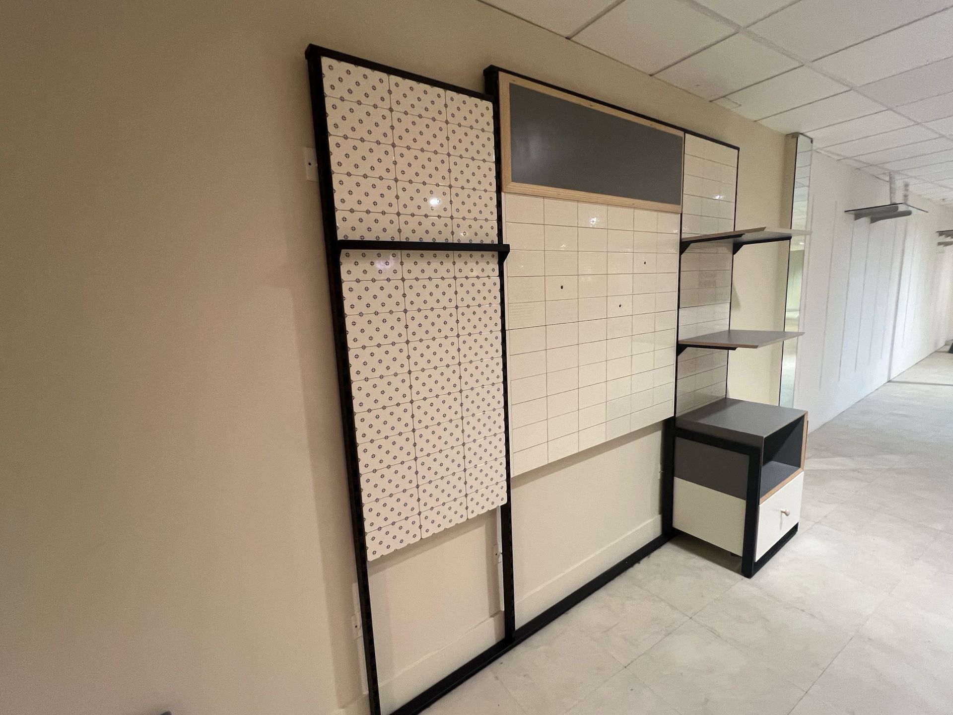 Tiled Wall System - NO RESERVE - Image 4 of 5