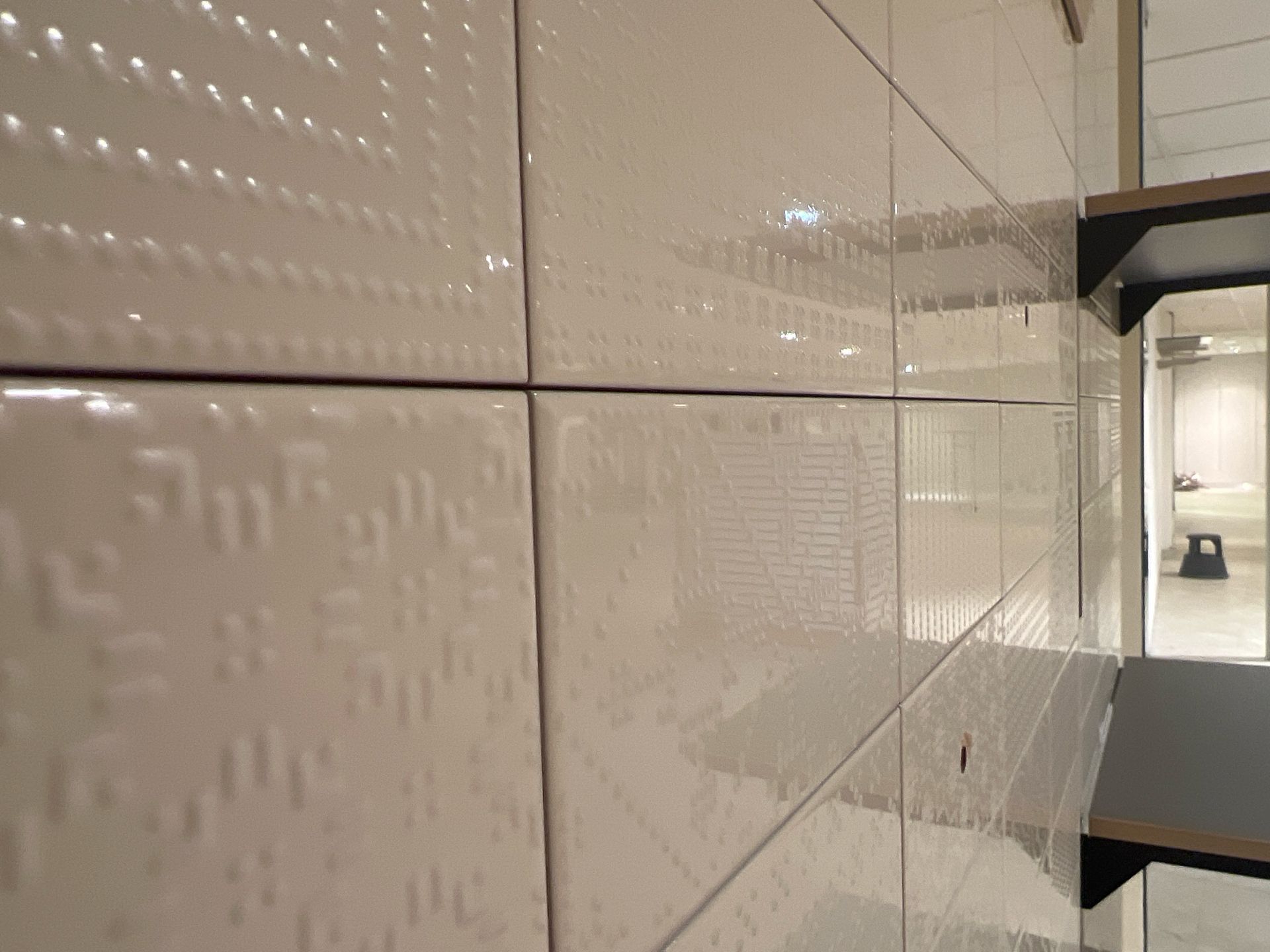 Tiled Wall System - NO RESERVE - Image 3 of 5