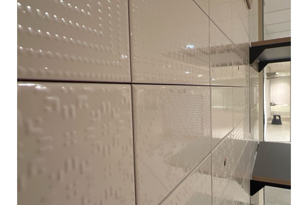 Tiled Wall System - NO RESERVE - Image 3 of 5