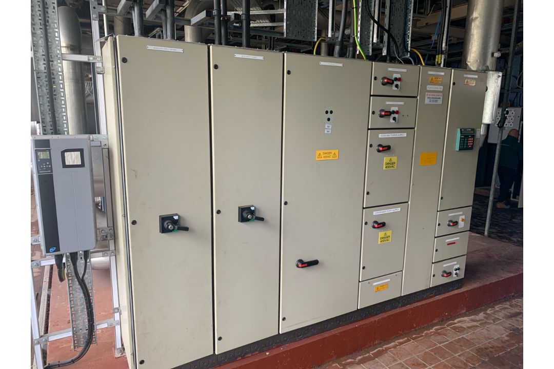 Daikin Centrifugal Compressor Chiller - Image 4 of 27