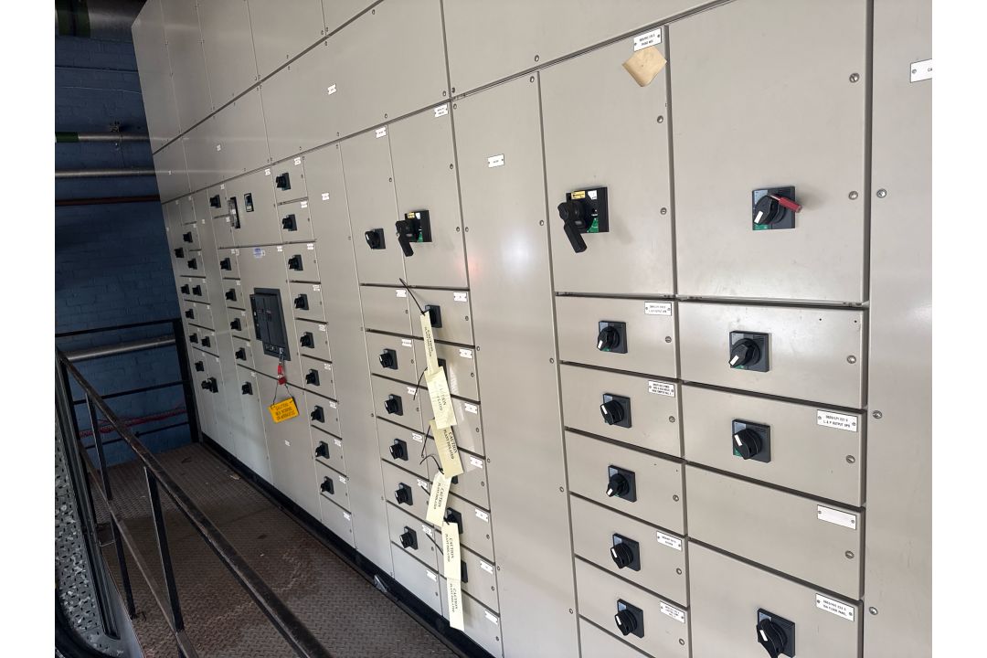 Armah Switchgear - Image 1 of 10