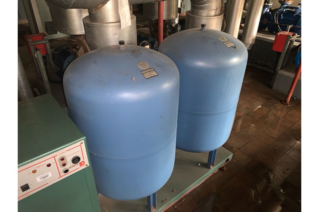 Baric Expac Sealed Systems CHWS Pressurisation - Image 6 of 7