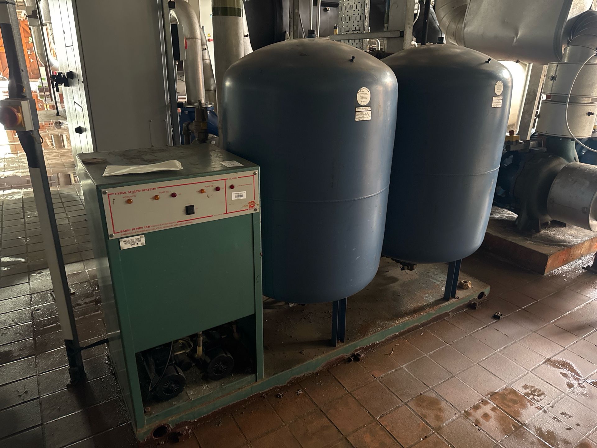 Baric Expac Sealed Systems CHWS Pressurisation - Image 2 of 9