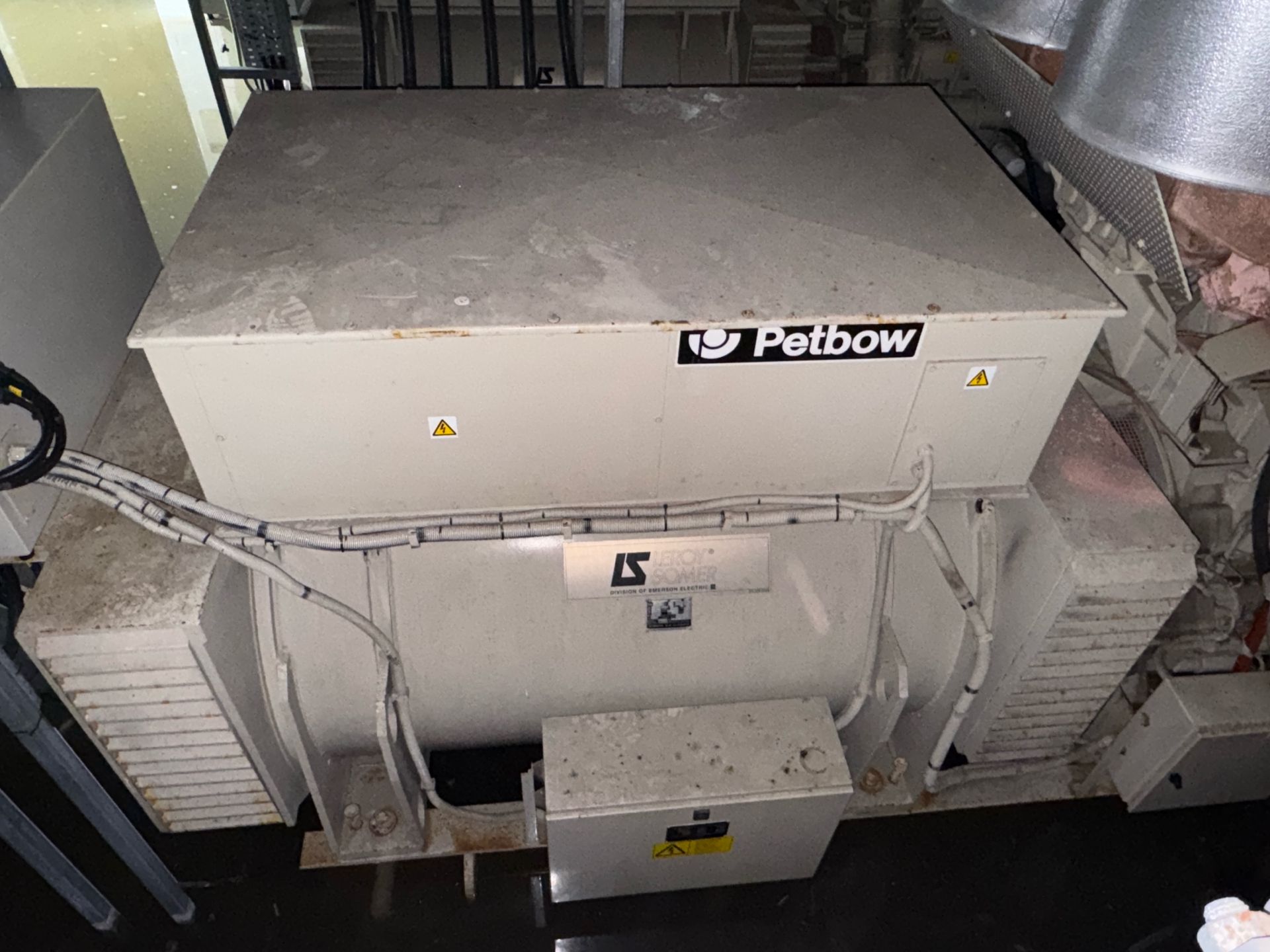 Petbow Generator - Image 4 of 19