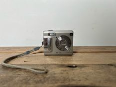 Sony F450 Digital Camera- No Reserve