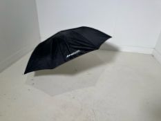 Wescott Two-Tone Lighting Umbrella- No Reserve
