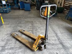 Total Lifter 2500Kg Pallet Truck
