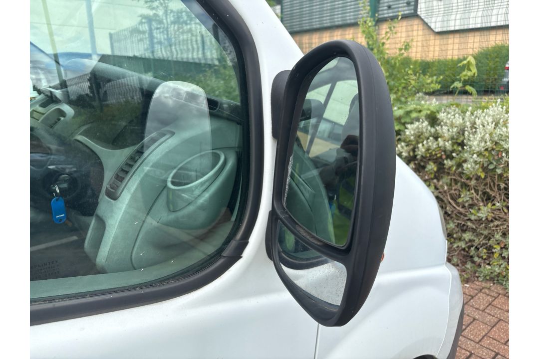 2009 Vauxhall Vivaro, No Reserve, Extremely Low 66,798 Miles, MOT To 25th April 2026 - Image 5 of 23