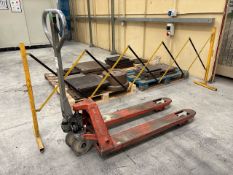 Warrior 2500Kg Pallet Truck