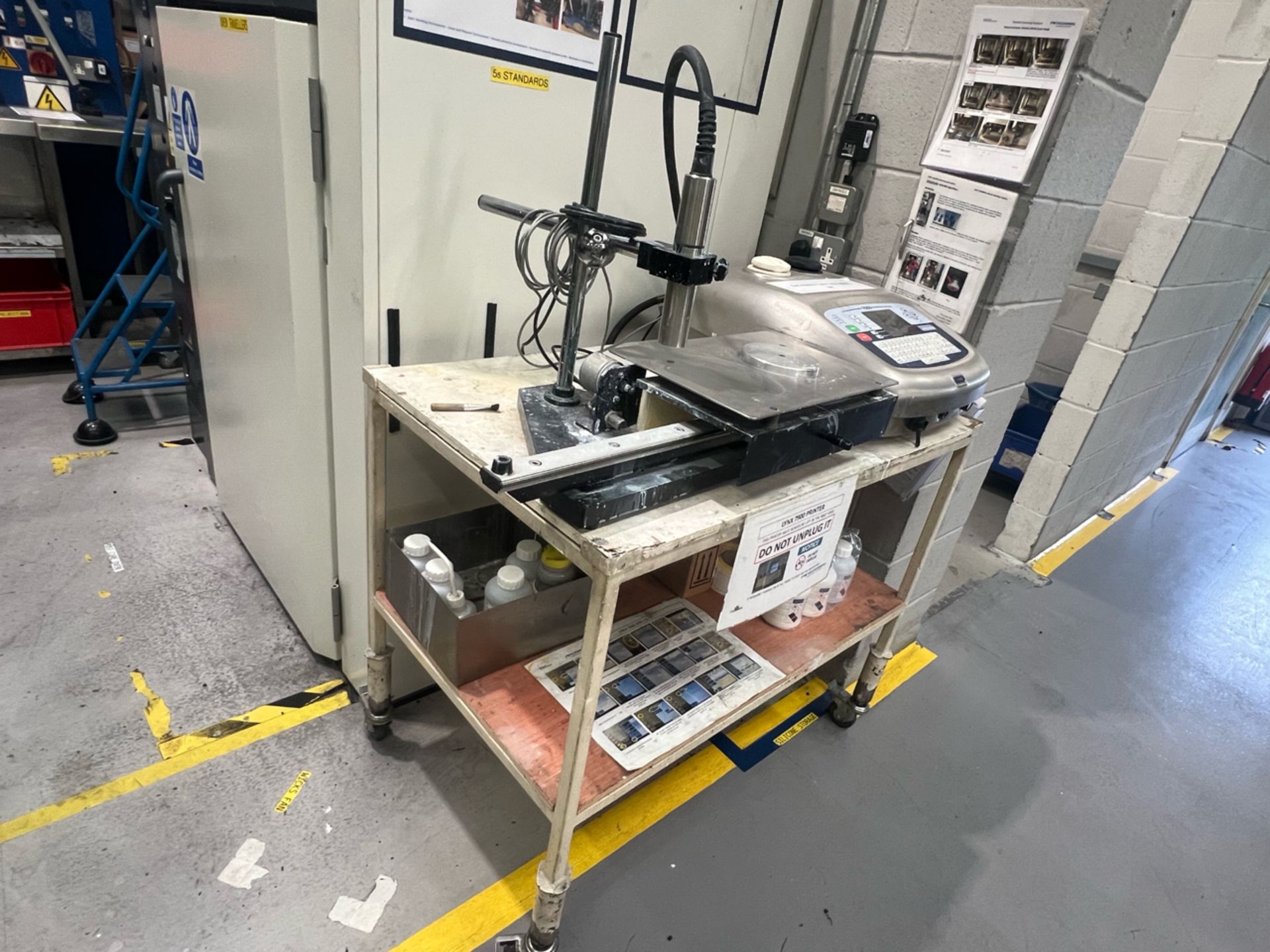 Linx 7900 Industrial Inkjet Printer Station - Image 8 of 10