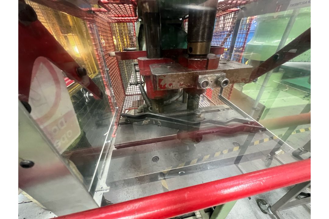 Hare Mechanical Sheet Metal Notcher - No Reserve - Image 7 of 10