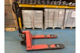 2500kg Pump Truck No Reserve