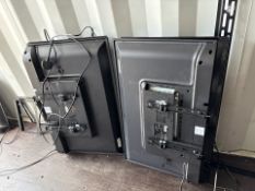 JVC 32 Inch Screen x4