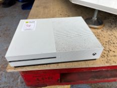 Xbox One S