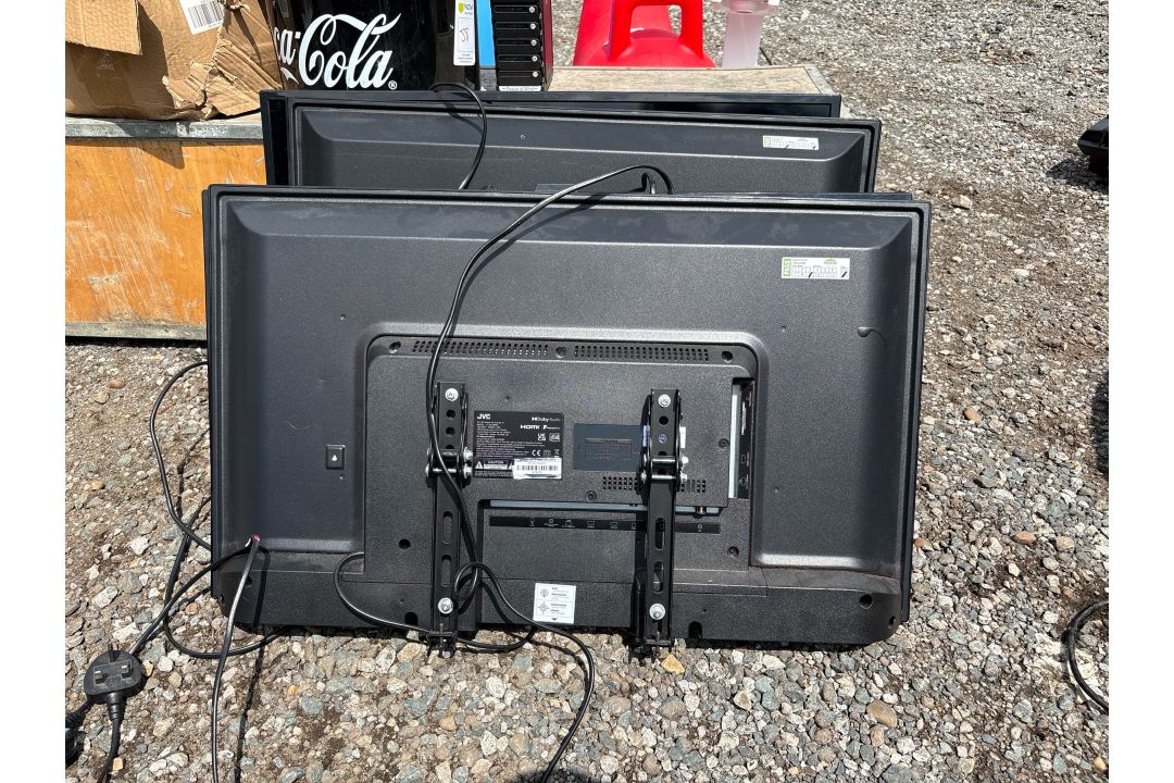 JVC 32 Inch Screen x4 - Image 2 of 5