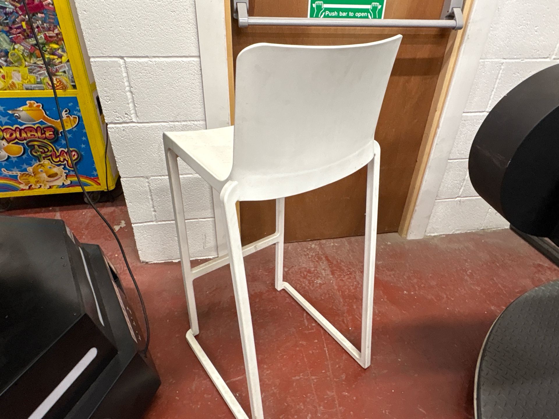 Plastic Stools x10 - Image 5 of 5