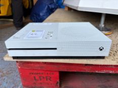 Xbox One S