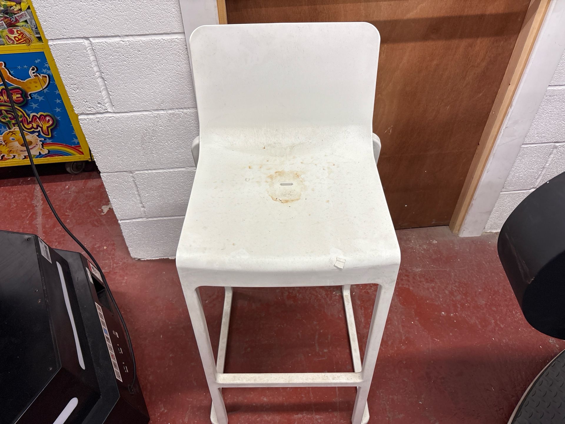 Plastic Stools x10 - Image 2 of 5