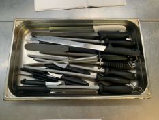 Assorted Black Handled Knives - No Reserve