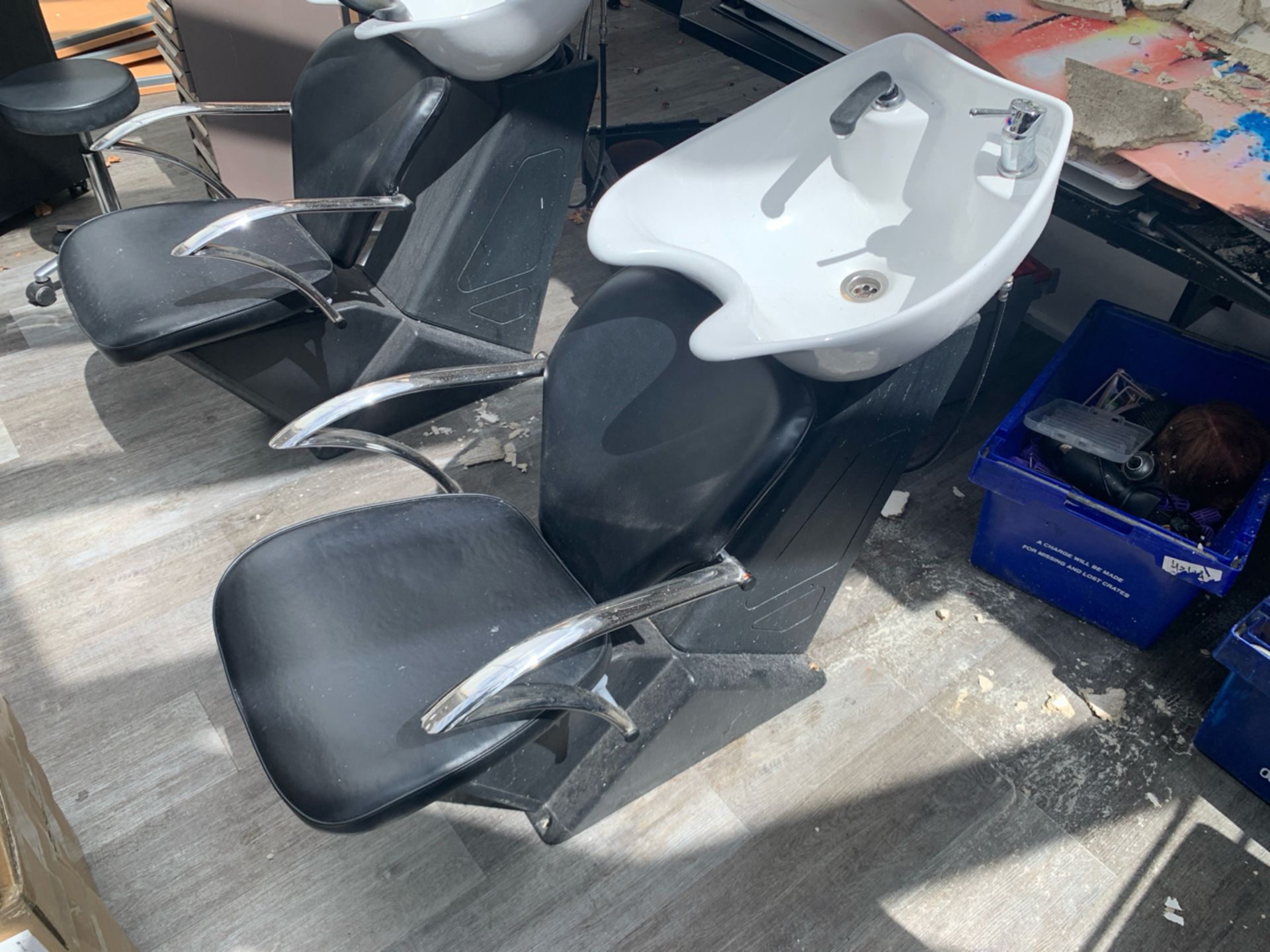Hair Salon Chair With Head Sink - No Reserve - Image 8 of 8
