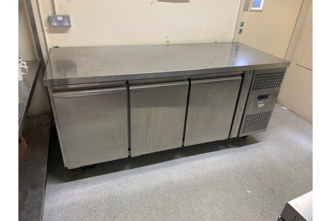 Interlevin 3 Door Under Counter Fridge - NEXT BID WINS - Image 1 of 10