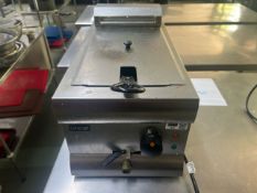 Commercial Grade Lincat Deep Fat Fryer - No Reserve