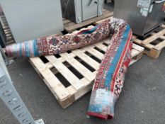 Large Patterned Rug-No Reserve