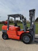 2009 Heli 5 Tonne Gas Forklift, ONLY 1982 HOURS, 3.2m Mast