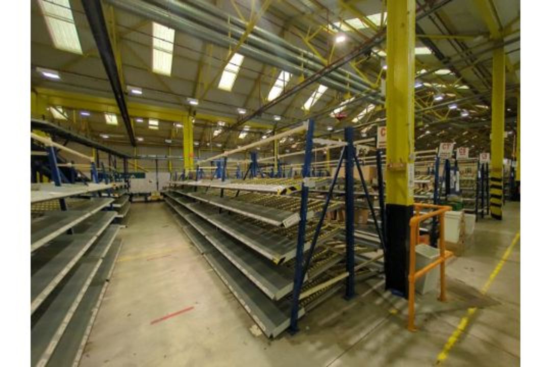 181 Bays of Back To Back Flow Racking Consists 224 Frames, 910 Flow Shelves, Dismantled & Palletised - Image 4 of 27