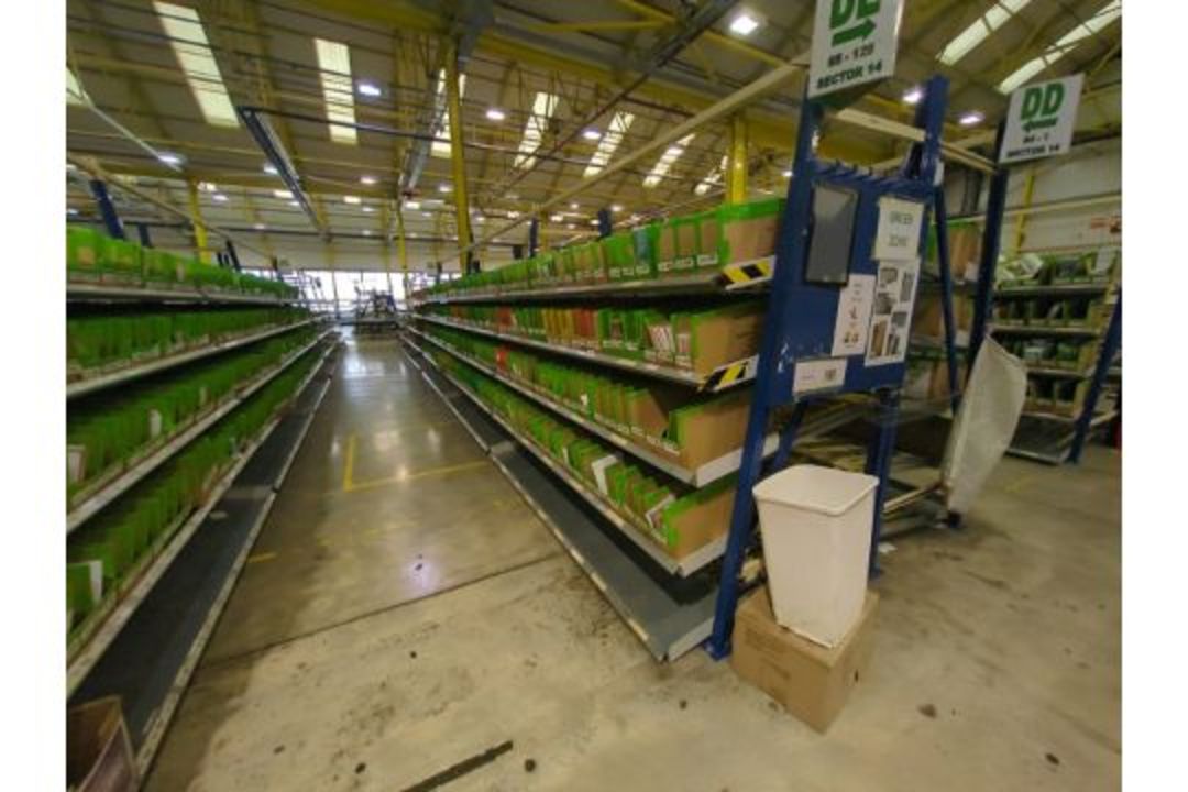 181 Bays of Back To Back Flow Racking Consists 224 Frames, 910 Flow Shelves, Dismantled & Palletised - Image 11 of 27