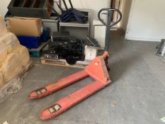 Pallet Truck- No Reserve