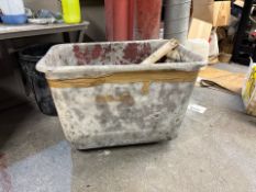Mobile Plastic Tub - No Reserve