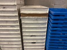 White Plastic Tray x10 - No Reserve