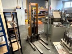 Formula Manual Forklift - No Reserve