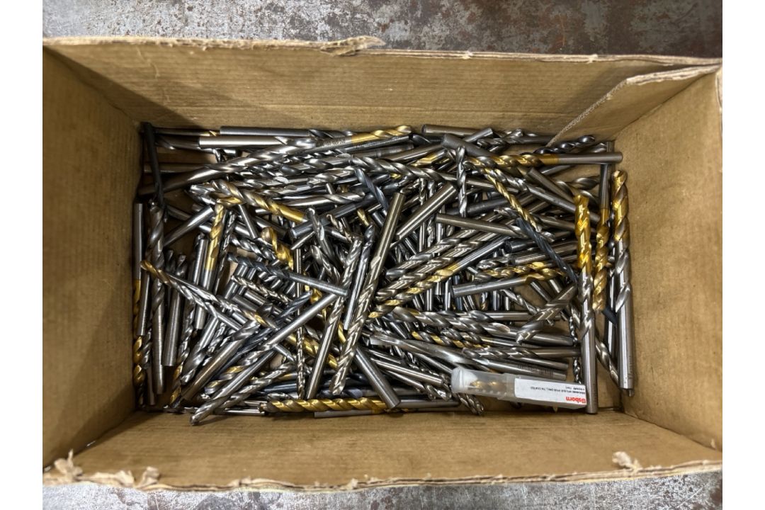 Box Of Assorted Machine Drill Bits 4-8 Incraments Of .1 - Image 1 of 4
