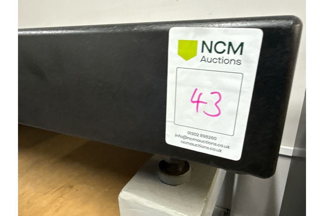 Crown Windley Granite Inspection Bench - Image 4 of 5