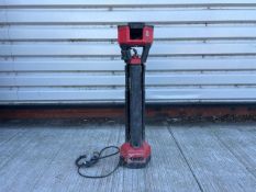 M18 Trueview Stand Area Light Charger M18HOSALC-552B