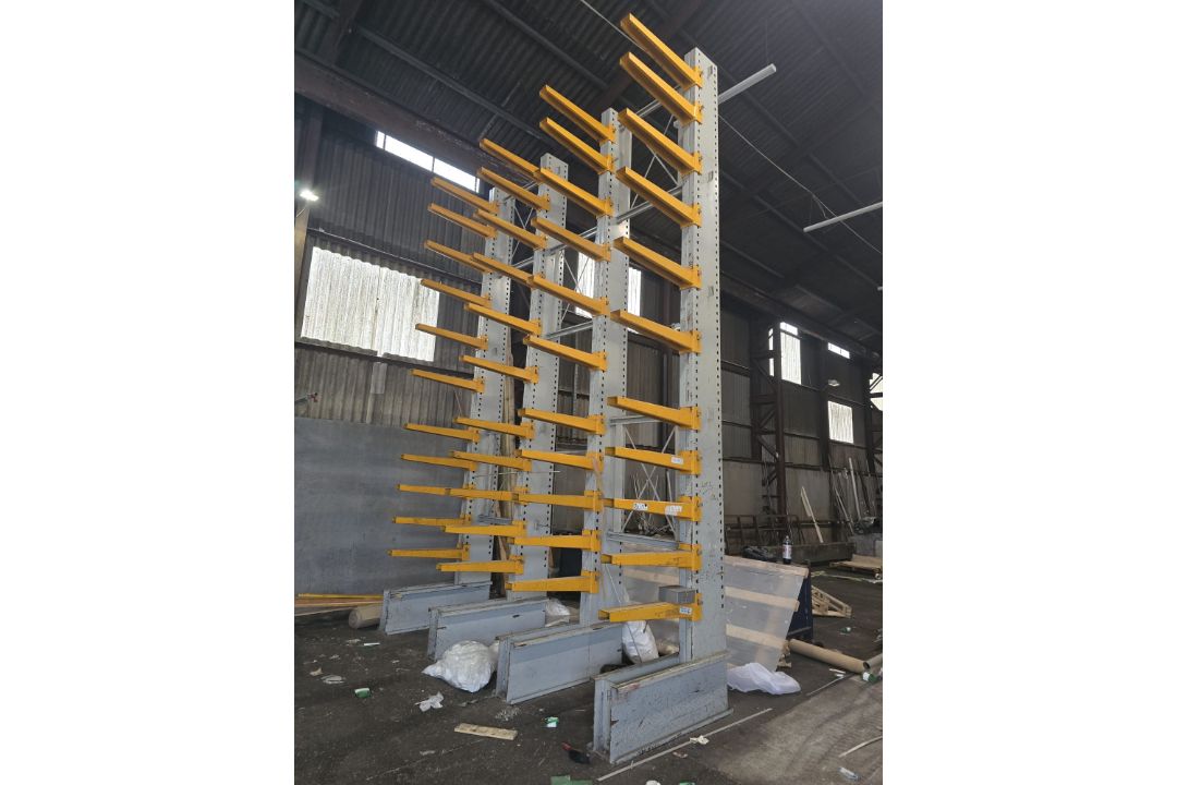 No Reserve- Free Standing Cantilever Racking Set, 6m In Height, 3.9m Wide - Image 1 of 6