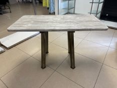 Display Table - No Reseve