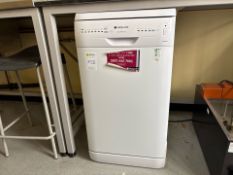 Hotpoint Aquarius Dishwasher- No Reserve