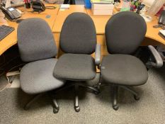 12 Assorted Felt Office Chairs - No Reserve