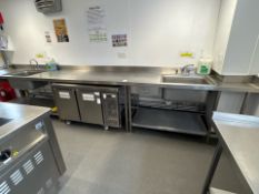 Stainless Steel Work Station- No Reserve
