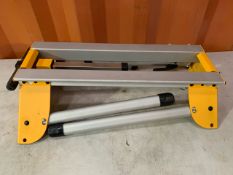 DeWalt DE7400 Heavy Duty Rolling Table Saw Stand