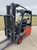 2016 Linde 1.8 Tonne Electric Forklift, Container Spec, Charger Included, Low Hours
